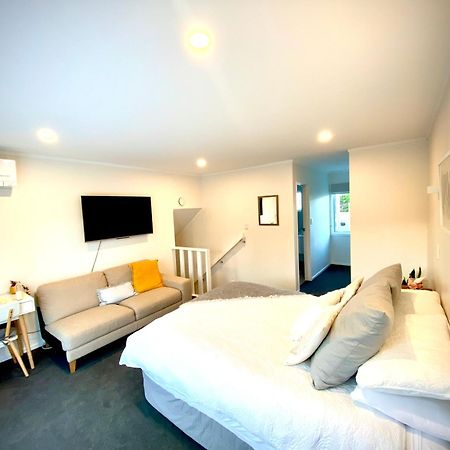 2 Mile Bay Guesthouse Lago Lago Taupo Esterno foto